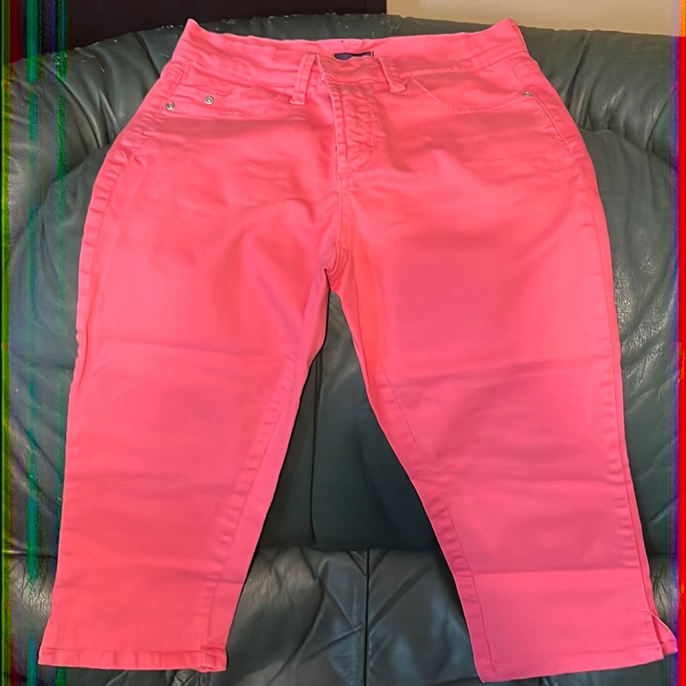 Pink NYDJ cropped jeans, size 4P